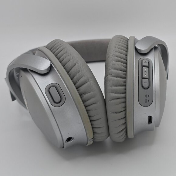 Bose QuietComfort 35 II Noise Cancelling Headphone QC35 Bluetooth Silver - EUC - Picture 10 of 12